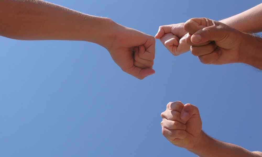 When Neighbors And Tenants Don T Get Along American Tenant Screen